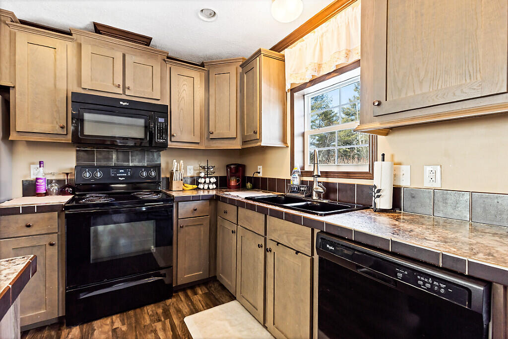 14 Penney Lane Greene ME 04236