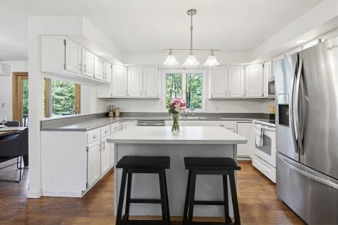 21 Melden Drive Brunswick ME 04011