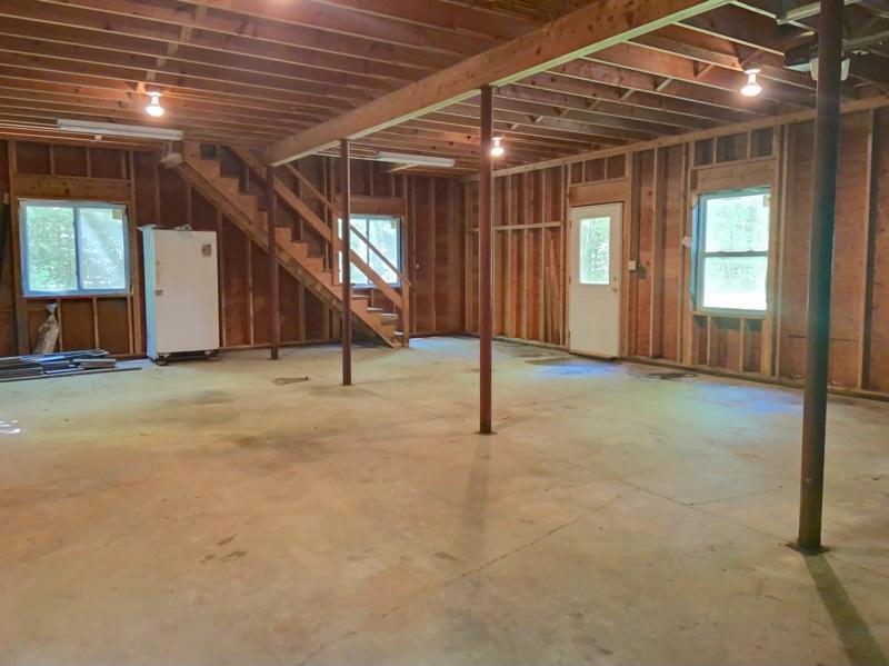 31 Roseanne Drive Winthrop ME 04364