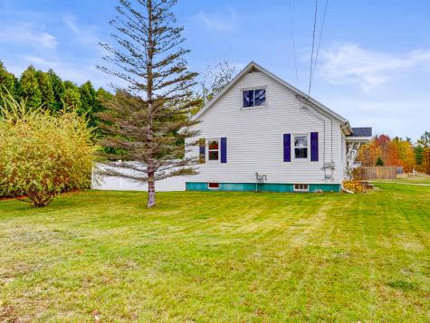 4 Arbania Street Auburn ME 04210