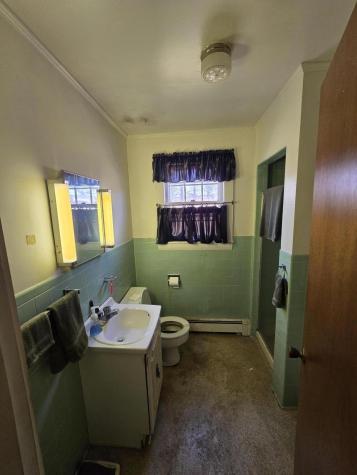 129 W Hill Road Gardiner ME 04345