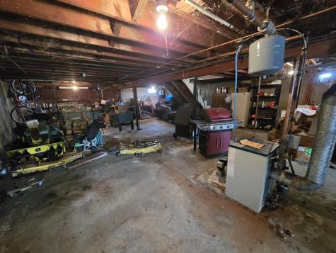 129 W Hill Road Gardiner ME 04345