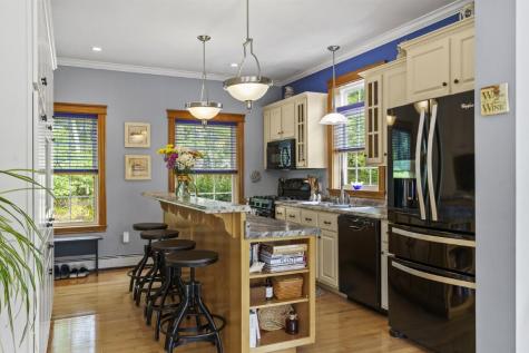 29 Wiscasset Road Boothbay ME 04537