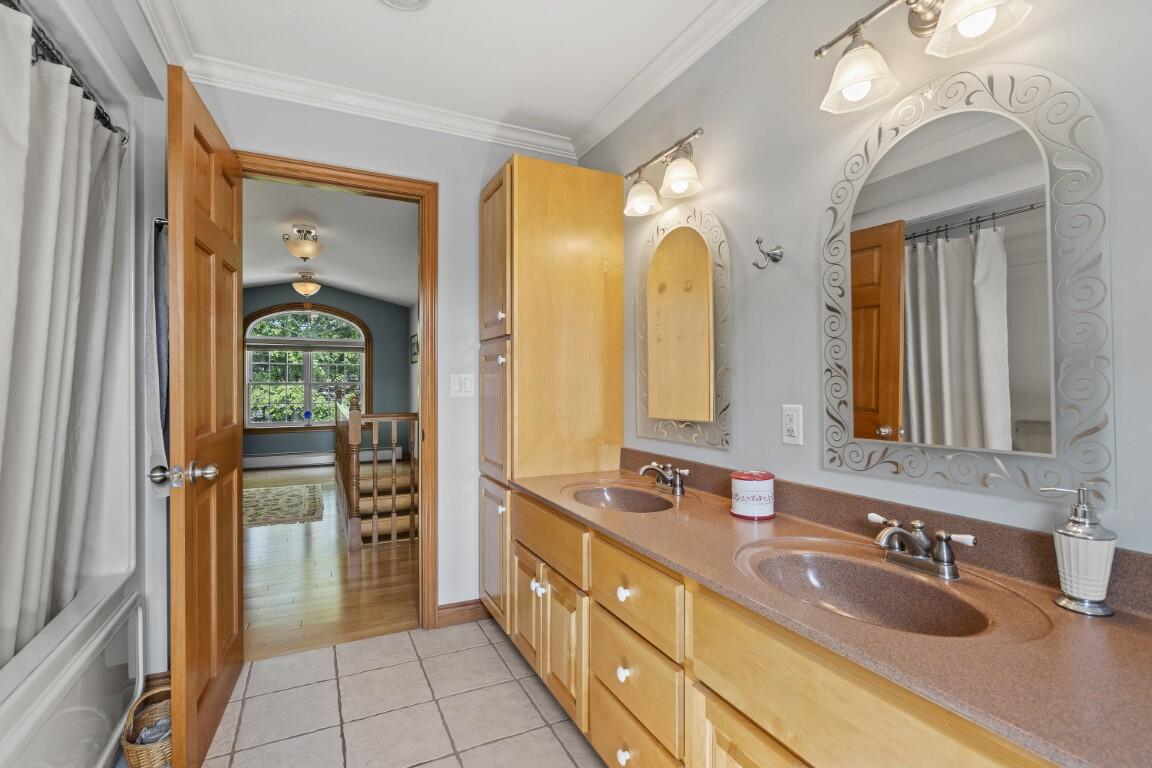 29 Wiscasset Road Boothbay ME 04537