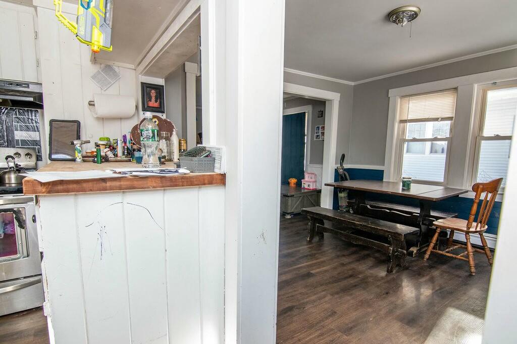 49 Nichol Street Paris ME 04281