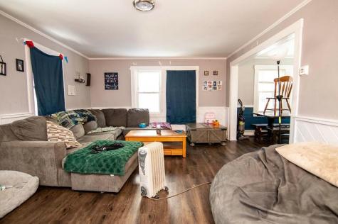 49 Nichol Street Paris ME 04281