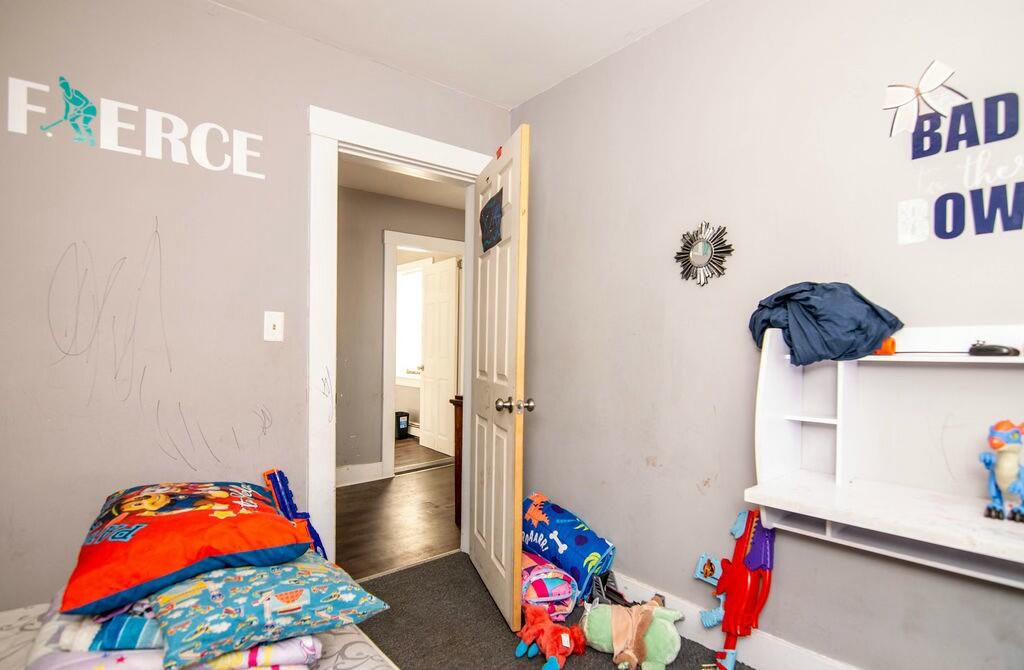 49 Nichol Street Paris ME 04281