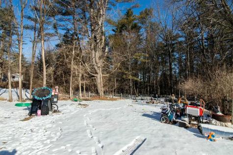 49 Nichol Street Paris ME 04281