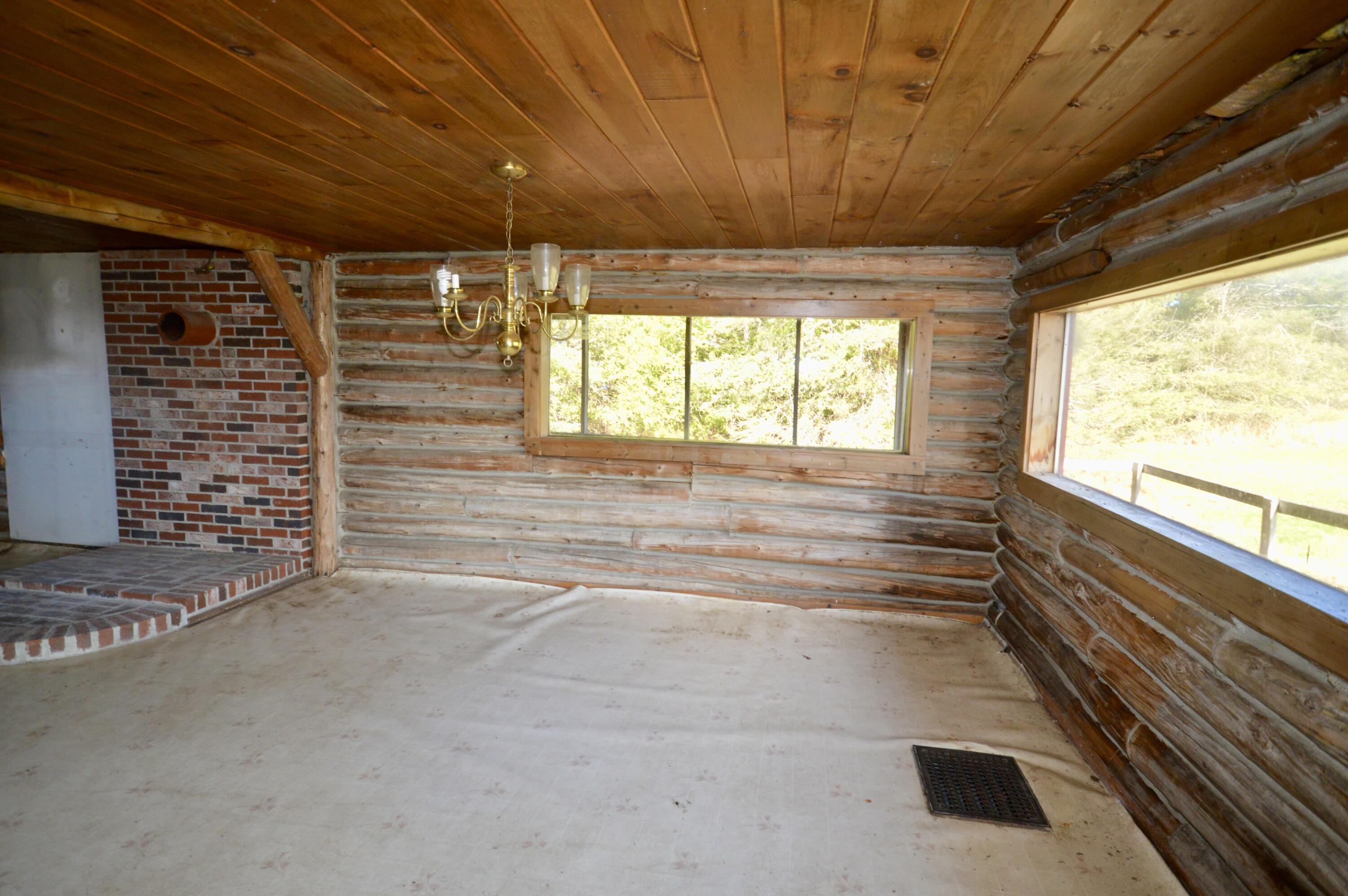 118 North Road Dixmont ME 04932