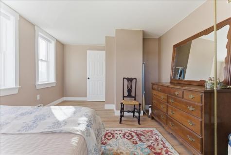 15 Lincoln Street Richmond ME 04357