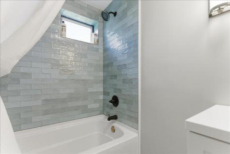 15 Lincoln Street Richmond ME 04357
