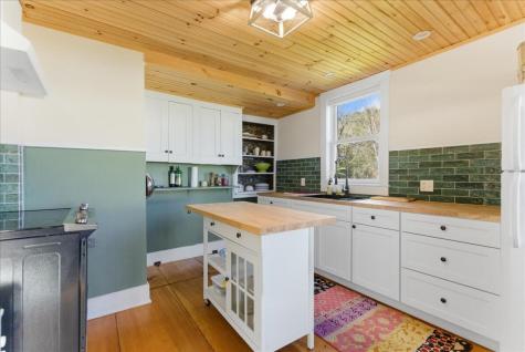 15 Lincoln Street Richmond ME 04357