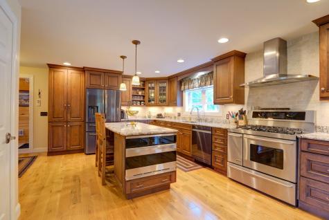 35 Allen Lane Naples ME 04055