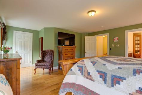 35 Allen Lane Naples ME 04055