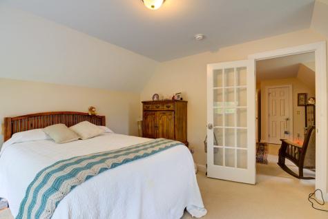35 Allen Lane Naples ME 04055