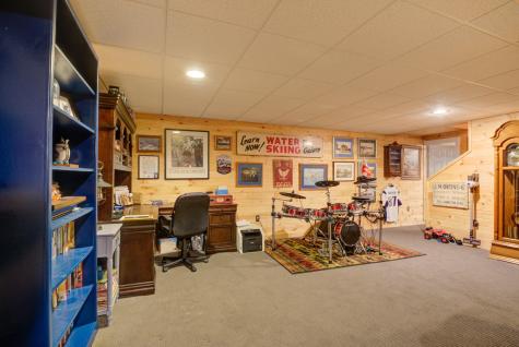 35 Allen Lane Naples ME 04055