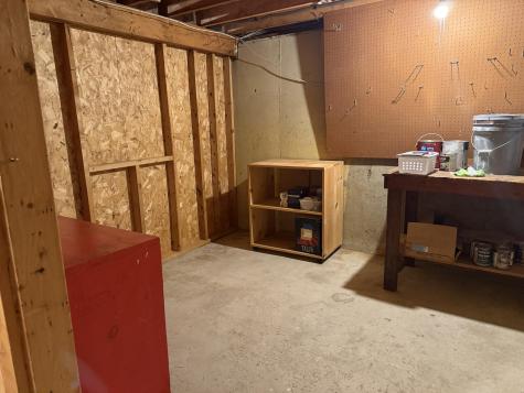 43 Robinhood Drive Brewer ME 04412