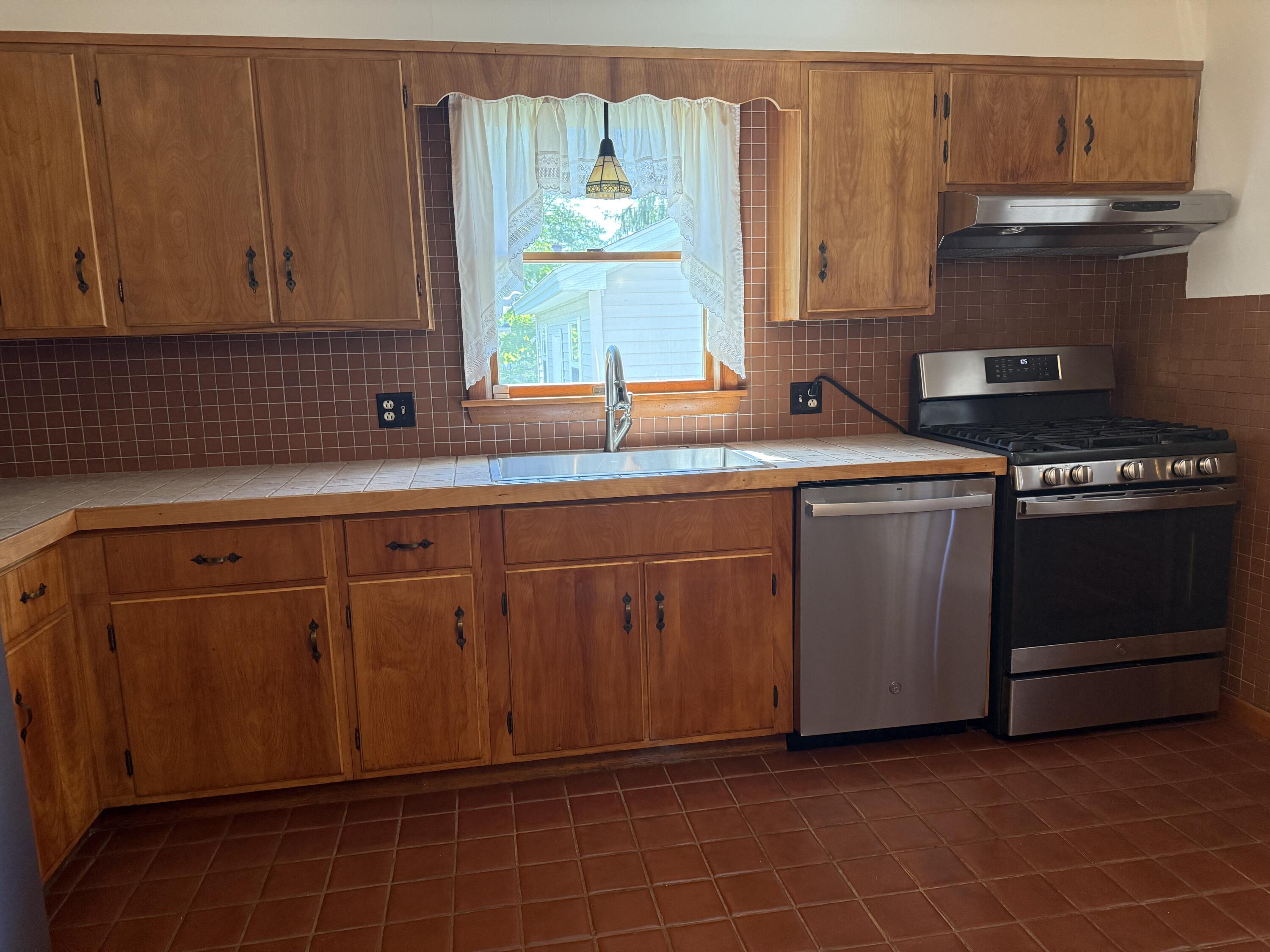 43 Robinhood Drive Brewer ME 04412