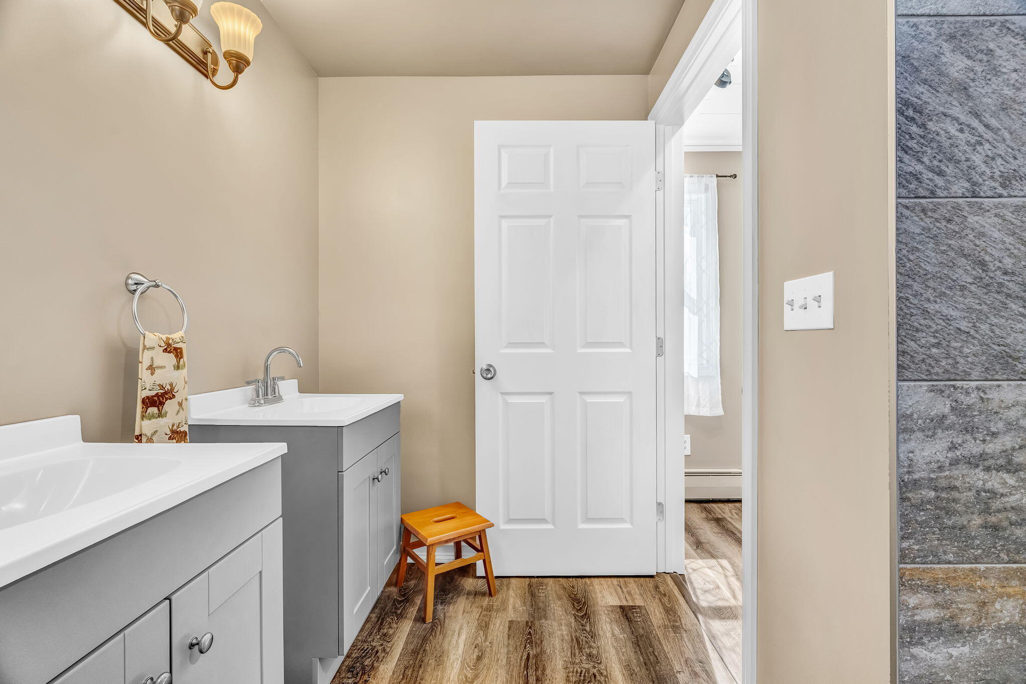 272 Enfield Road Lincoln ME 04457