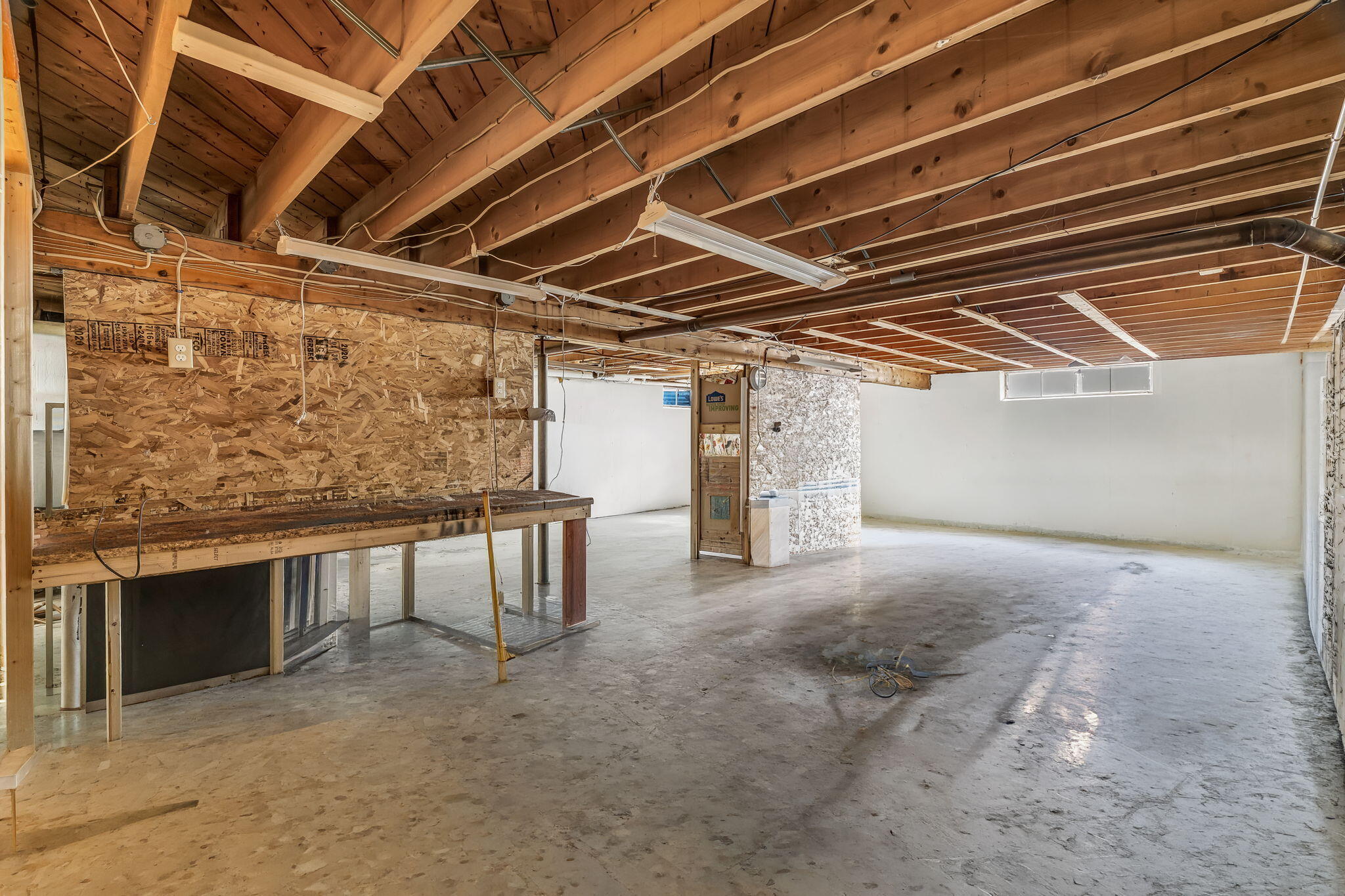 272 Enfield Road Lincoln ME 04457