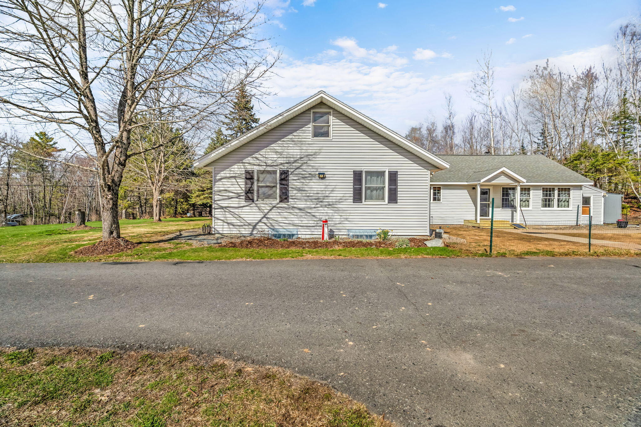 272 Enfield Road Lincoln ME 04457