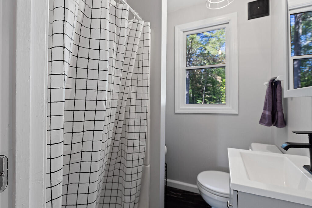 1278 Naples Road Harrison ME 04040