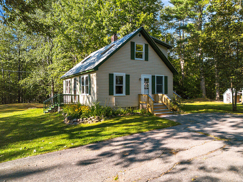 1278 Naples Road Harrison ME 04040