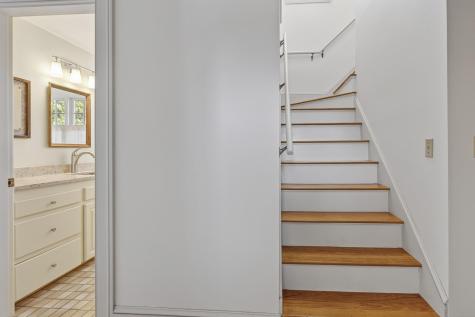 15 Wainwright Drive Cape Elizabeth ME 04107