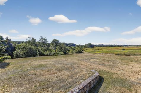 15 Wainwright Drive Cape Elizabeth ME 04107