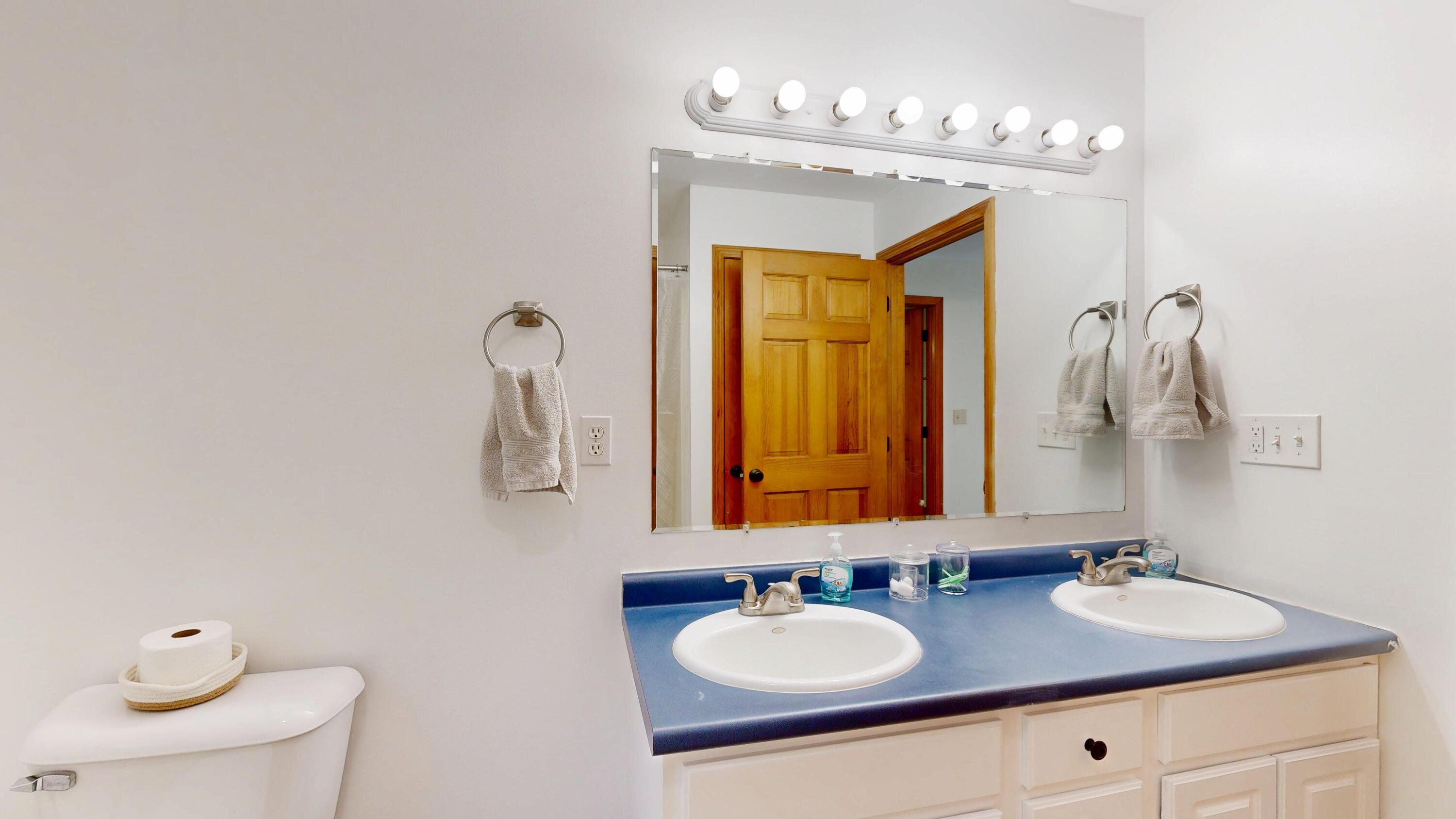 671 Meadow Road Topsham ME 04086