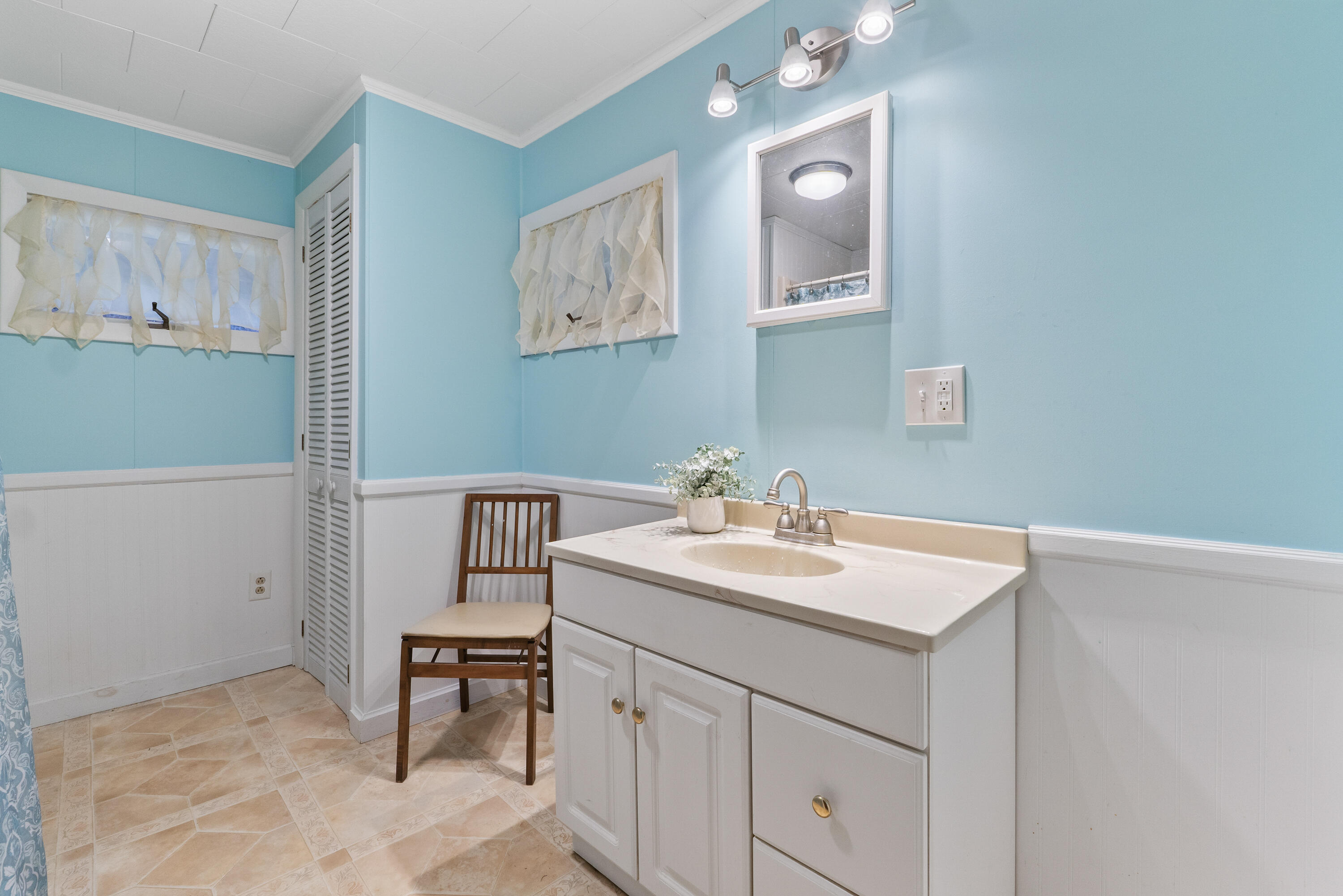 593 N Newcastle Road Newcastle ME 04553