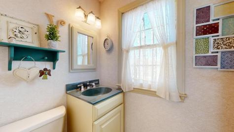 77 Pinewoods Road Lewiston ME 04240
