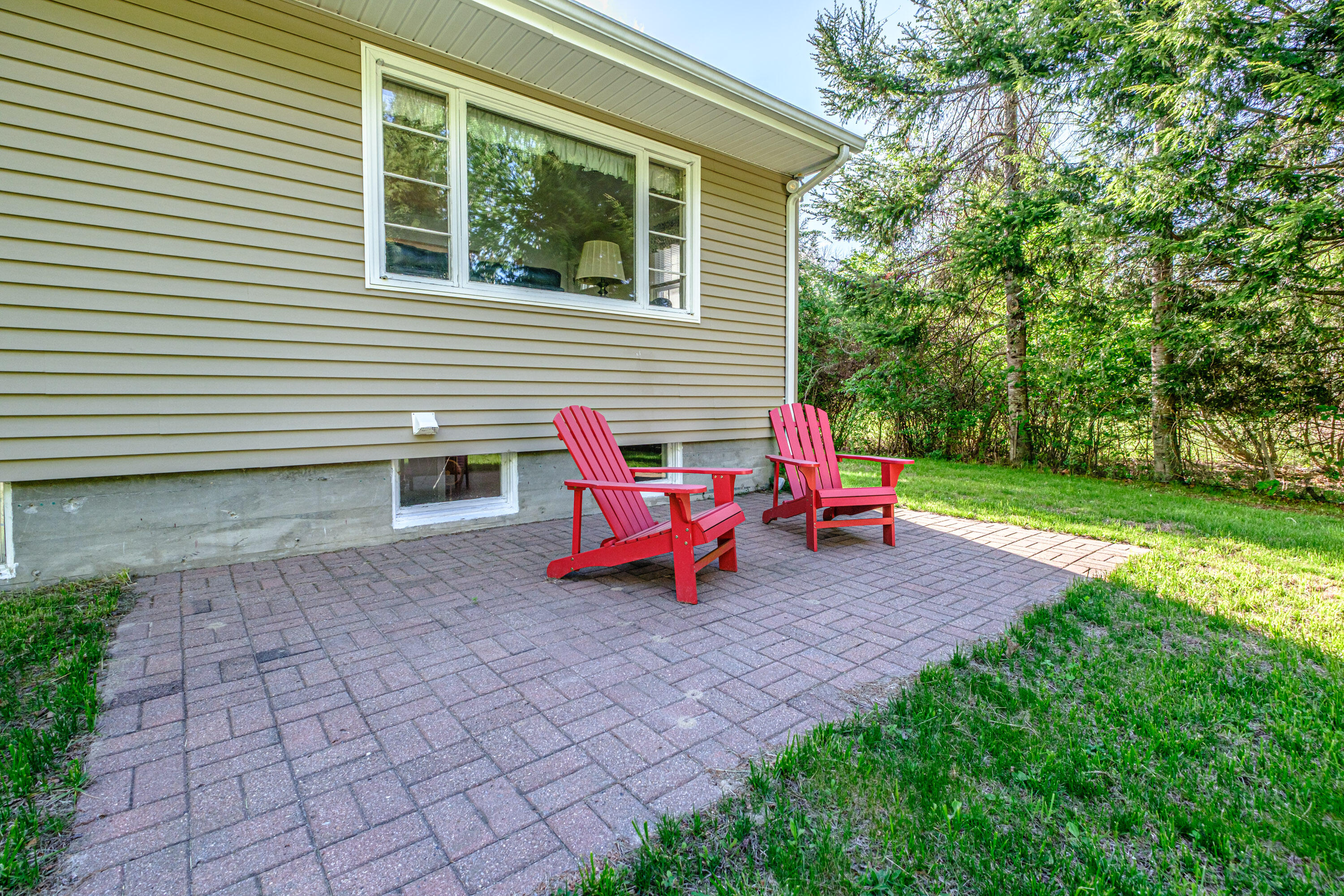1033 Bridgton Road Westbrook ME 04092