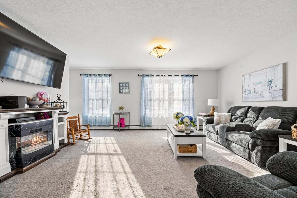 5 Coltons Way Saco ME 04072