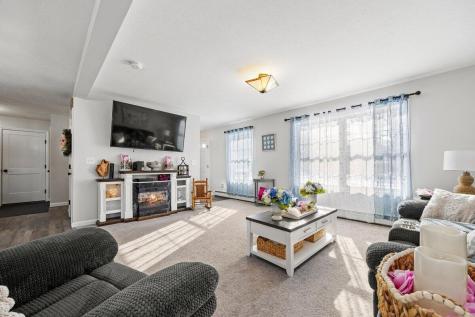 5 Coltons Way Saco ME 04072