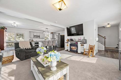 5 Coltons Way Saco ME 04072