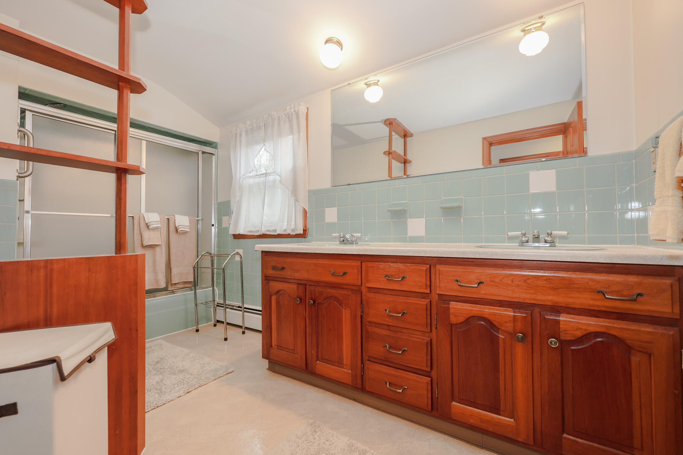 11 George Avenue Sanford ME 04073