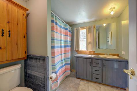 48 Hillside Avenue Minot ME 04258