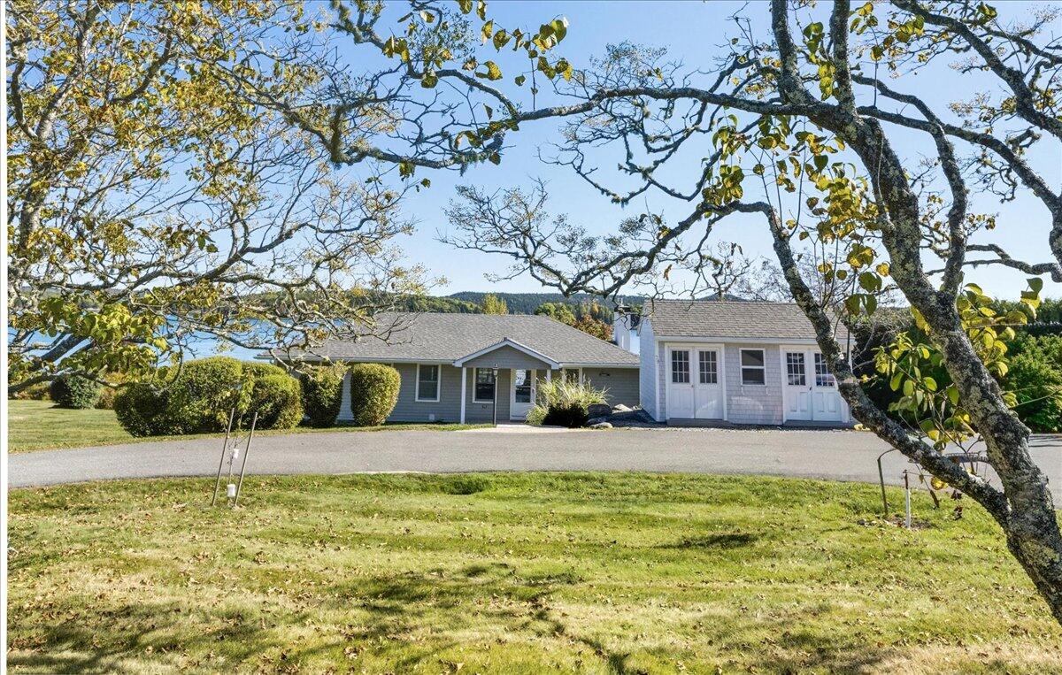 79 Perkins Street Castine ME 04421