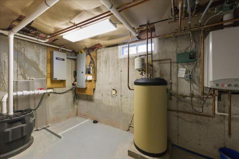 79 Perkins Street Castine ME 04421