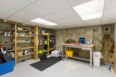 79 Perkins Street Castine ME 04421