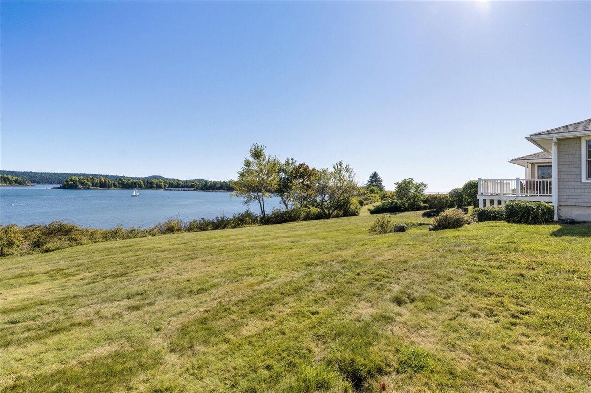 79 Perkins Street Castine ME 04421