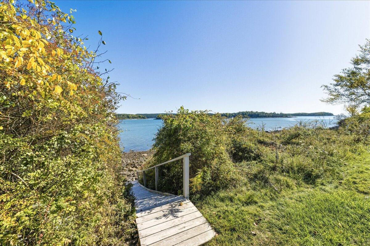 79 Perkins Street Castine ME 04421