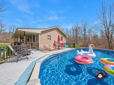 43 Peaslee Road Pittston ME 04345