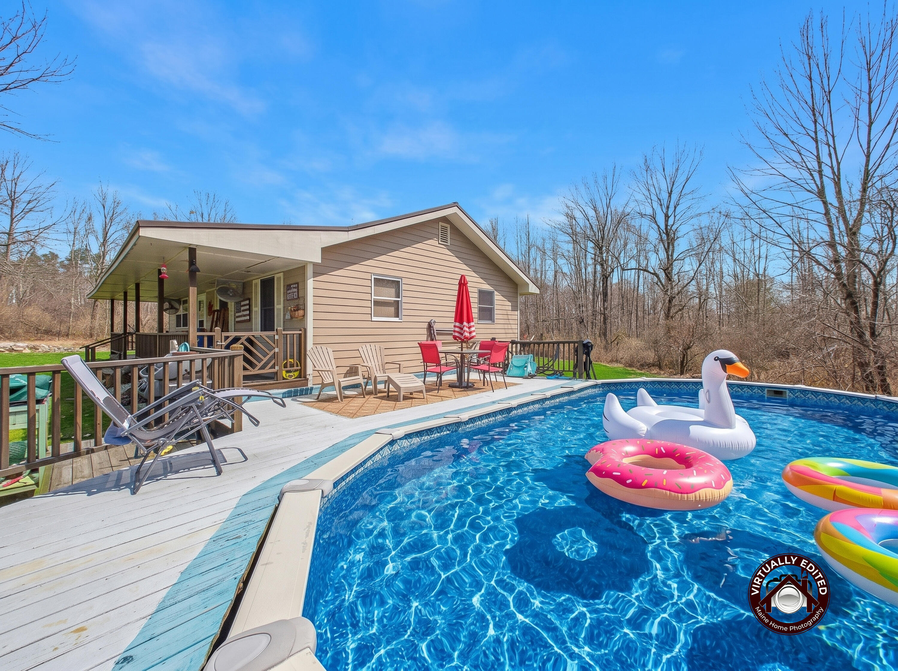 43 Peaslee Road Pittston ME 04345