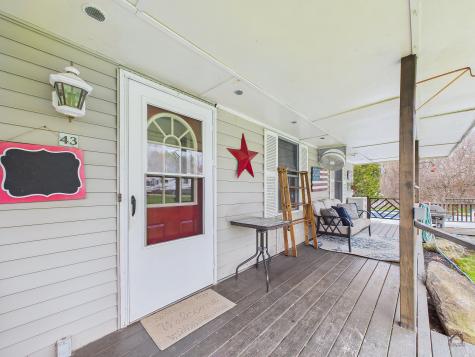 43 Peaslee Road Pittston ME 04345