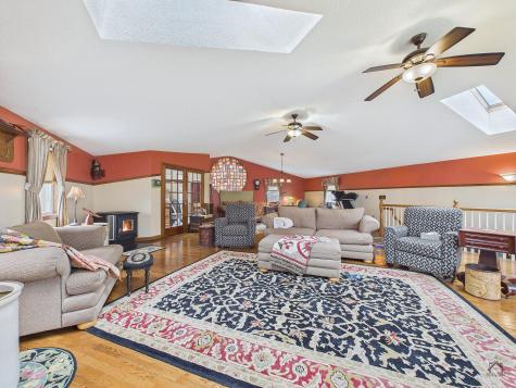 43 Peaslee Road Pittston ME 04345