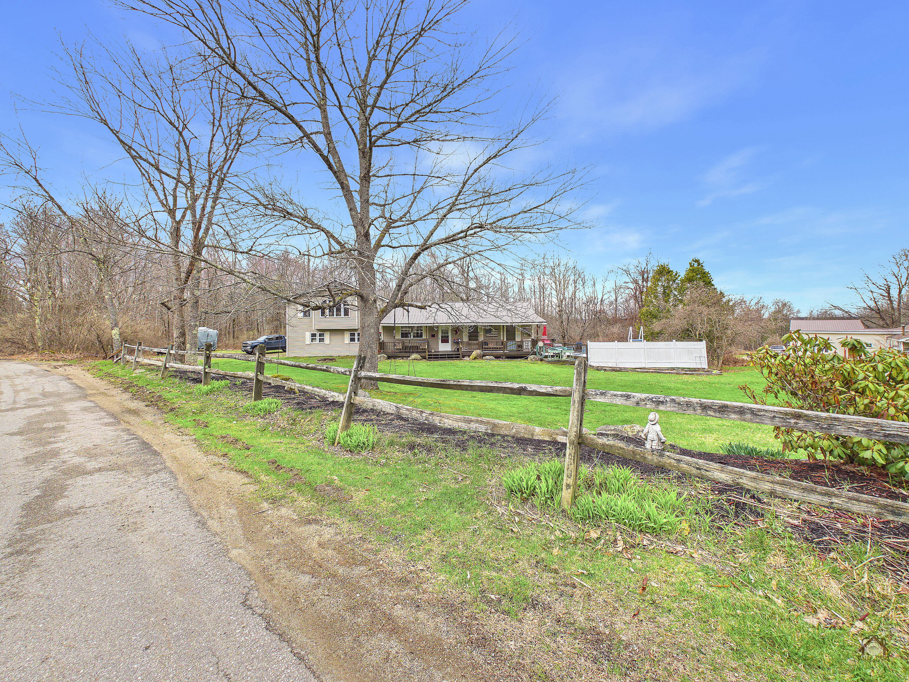 43 Peaslee Road Pittston ME 04345