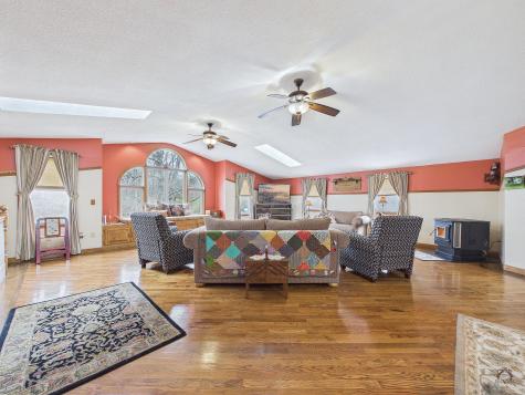 43 Peaslee Road Pittston ME 04345