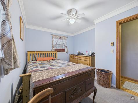 43 Peaslee Road Pittston ME 04345